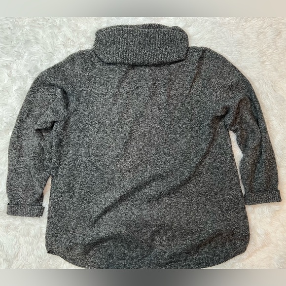 Tahari Womens Sweater Gray Long Sleeve Turtleneck Knit Pullover Polyester - Picture 7 of 8